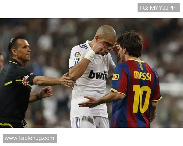 足球明星人物关系图谱探索:揭示绿茵场上的友谊与竞争关系 足球明星人物关系图谱探索:揭示绿茵场上的友谊与竞争关系