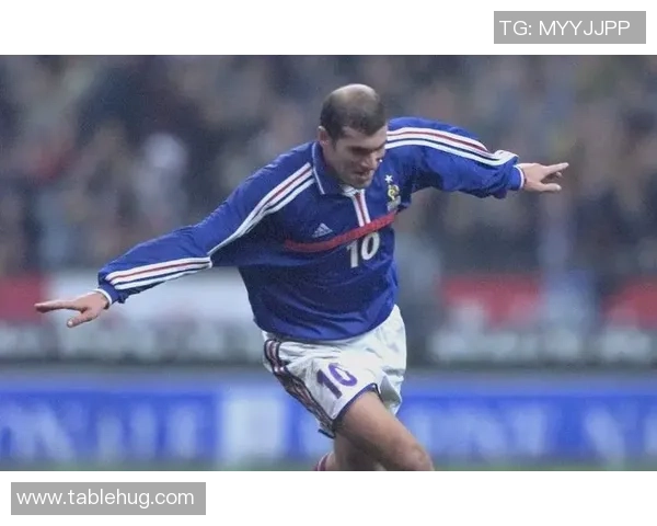 追忆长发足球明星的传奇人生与不朽足迹