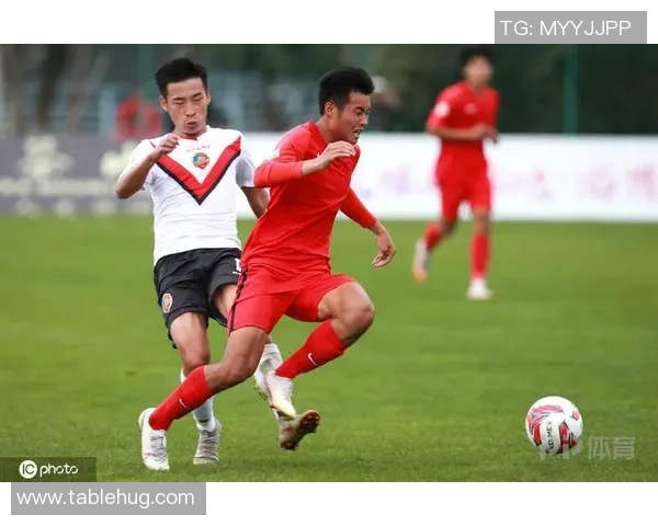 成都足球队技术革新引发热议助力球队崛起与发展 成都足球队技术革新引发热议助力球队崛起与发展